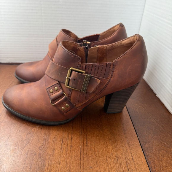 Clarks Shoes - Clarks Indigo Women's Brown Leather Buckle Ankle Boots Heel‎ Size 9M